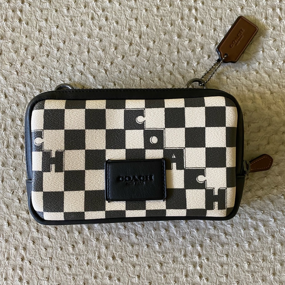 NWT Coach Carrier Phone Crossbody Checker